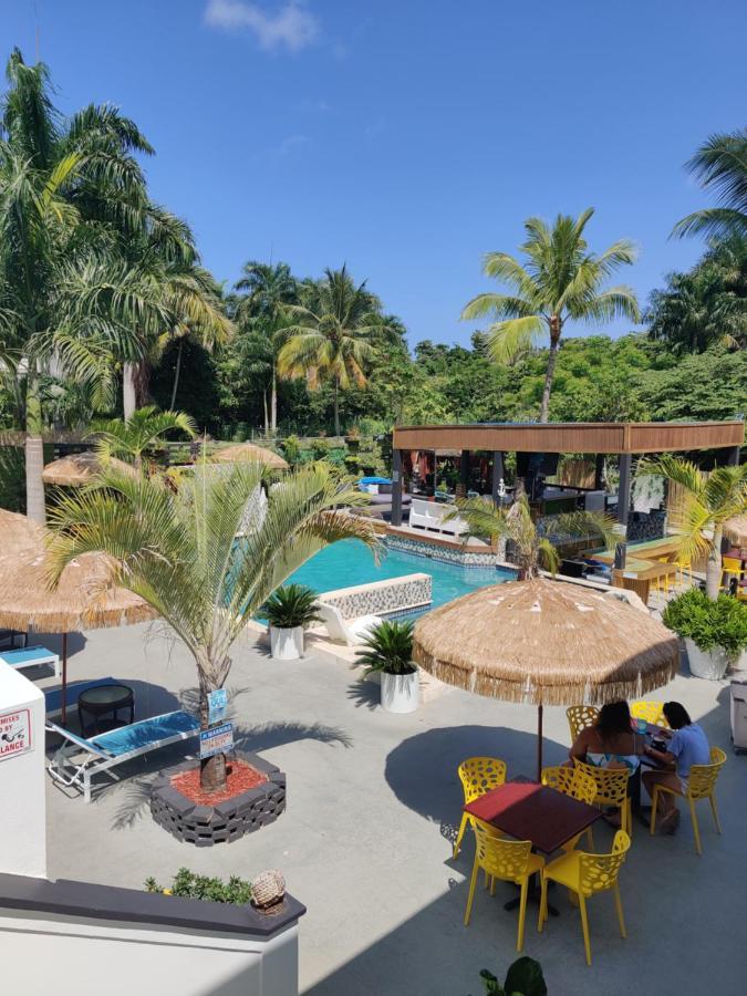 Aqua Marina Beach Club Rincon Buitenkant foto